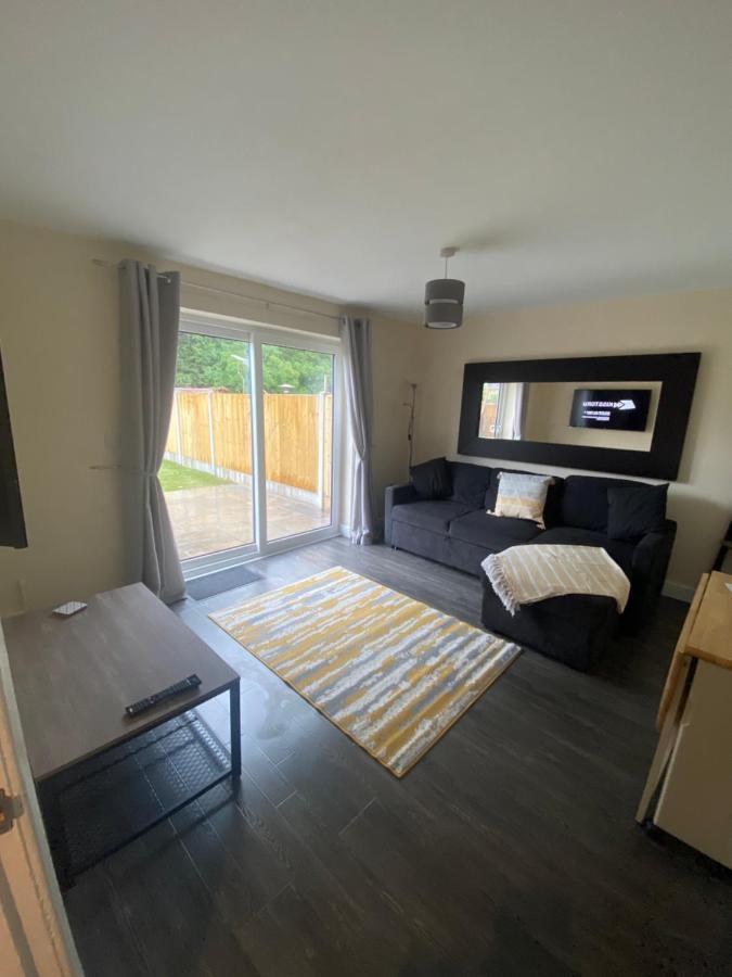 Lovely 1-bedroom apartment with garden&parking Stone  Buitenkant foto